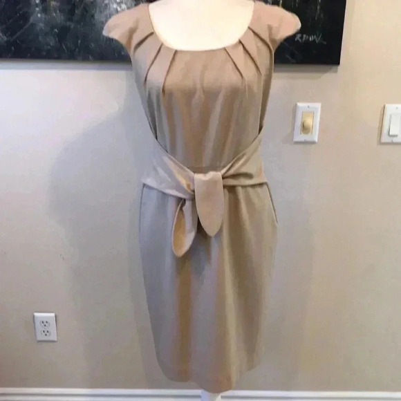 Tahari ASL Classic Tan Cap Sleeve Sheath Dress with Tie Front-Size 4 - Picture 1 of 7